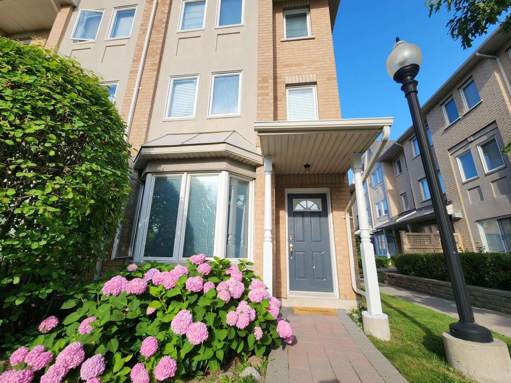 Scarborough Townhouse Apartment Toronto Exterior photo